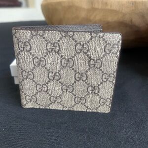 Gucci Beige/Brown Monogram Bi-Fold Wallet